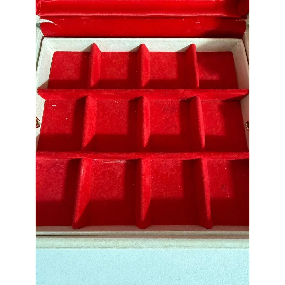 Vintage Lady Buxton Jewelry Box Cream Satin Red Lining Dual/ Hidden Compartment